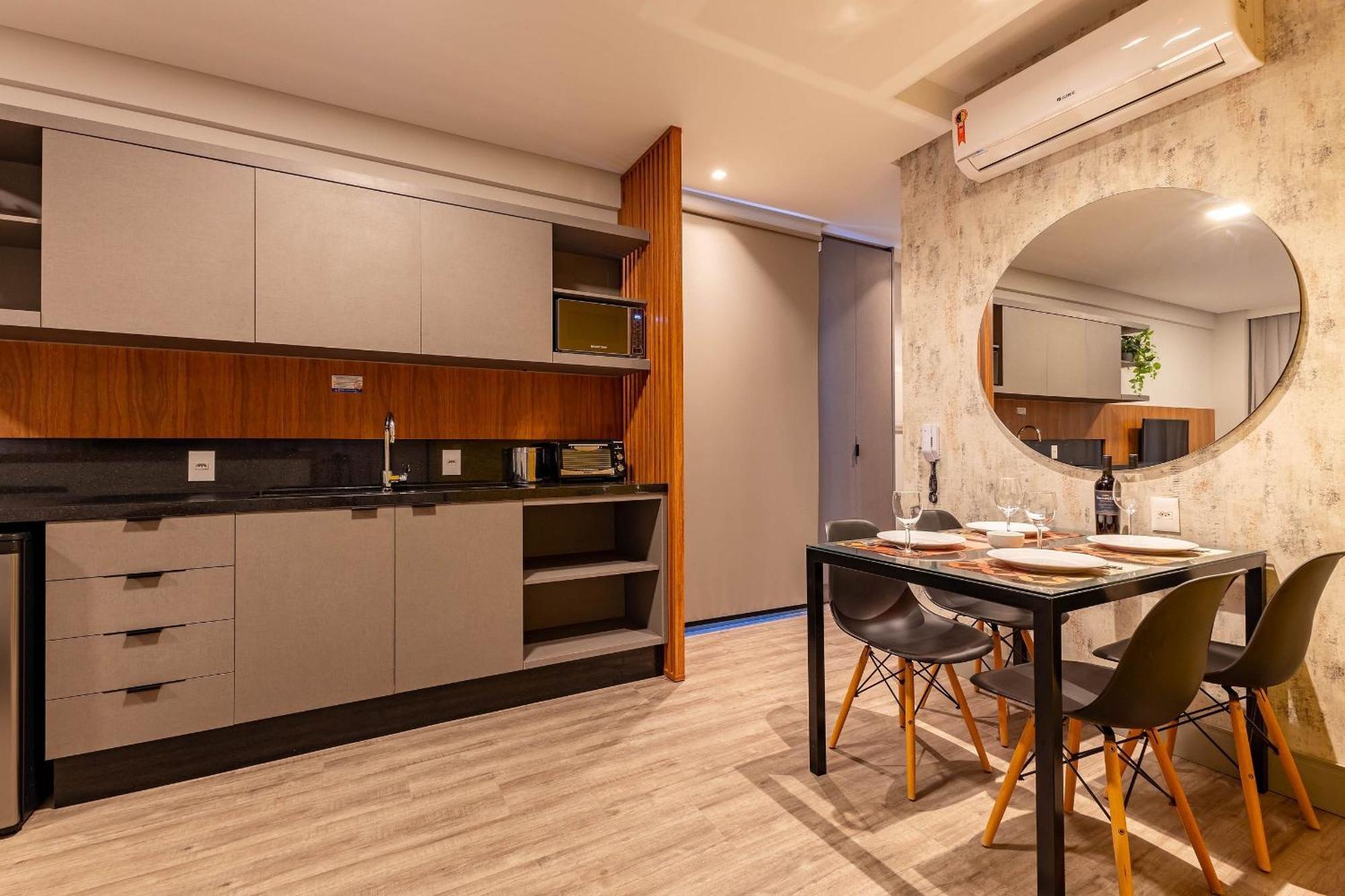 Confortavel Loft Com Vista Para O Mar - Condominio Com Piscina บอมบินญัส ภายนอก รูปภาพ